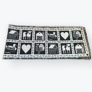 Country Table Runner Green White Barns Roosters Ducks